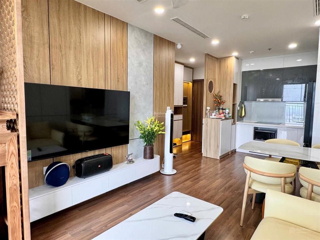 Bán căn góc 3pn 90m2 ct8 the emerald. full nội thất. tầng 20. giá 8 tỉ.
