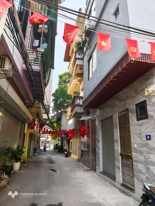 Nhà đẹp 5 tầng Mộ Lao, sát Tháp Doanh Nhân, ở ngay