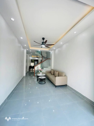 Nhà 3 tầng tại phường Trần Hưng Đạo, Thái Bình, ngõ ô tô đỗ cửa