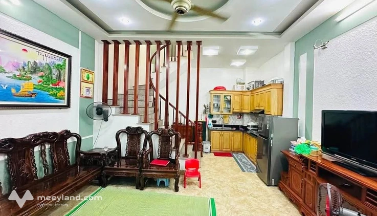 Cần bán gấp căn nhà tại Mỹ Đình, 31m2, 5 tầng, mặt tiền 4.7m