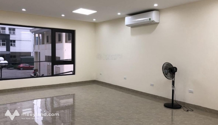 Làm cửa hàng tầng 1 nhà mặt phố ngã ba Thụy Khuê, Văn Cao 80m2, tầng 1, 12tr/th