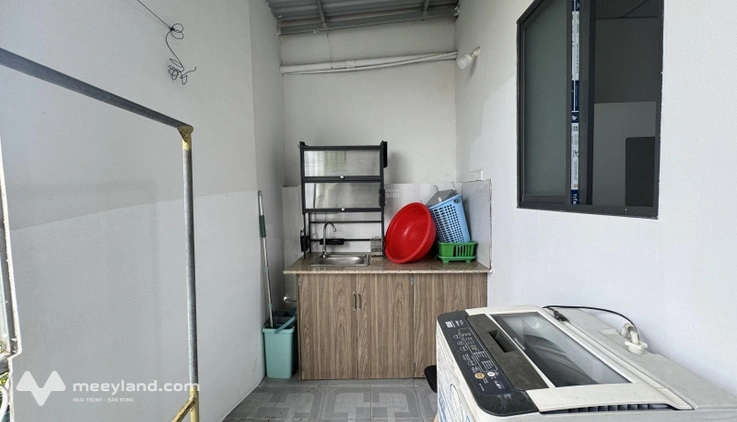 Phòng ban công, bếp tách, 30m2, full nội thất, ngay Lê Văn Sỹ