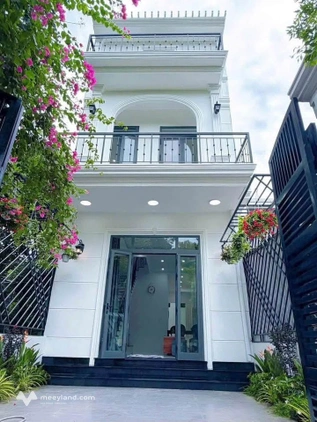 Nhà 3 tầng, kiệt ô tô Quảng Tế, Huế, full nội thất, dọn vào ở ngay