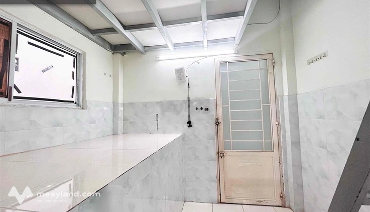Phòng trọ sạch đẹp, thoáng mát, sẵn máy lạnh gần Đại học TDT Q7