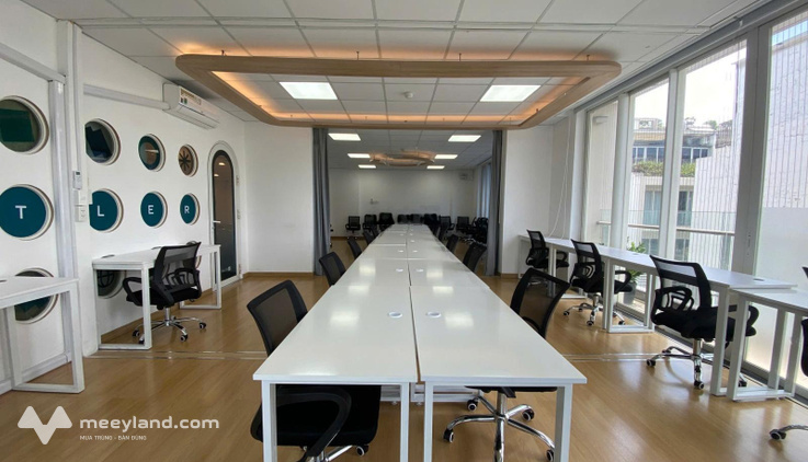 Sàn văn phòng Sala cho thuê tầng 4 - diện tích 69m2 sẵn bàn ghế văn phòng