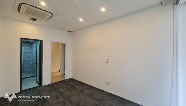 Văn phòng Sala 85m2 - Ngăn sẵn phòng - WC riêng biệt