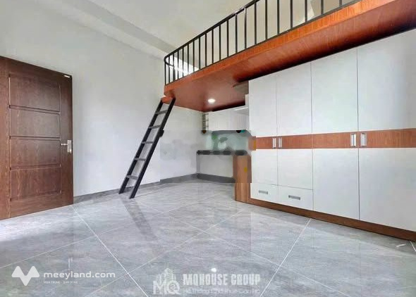 Cho thuê phòng có gác, cửa sổ trời- Ngay Kha Vạn Cân, ngã tư Thủ Đức