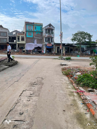 Hàng hiếm Phú Nghĩa 66m2, làn 2 Quốc lộ 6, ô tô tránh nhau, sổ đỏ trao tay