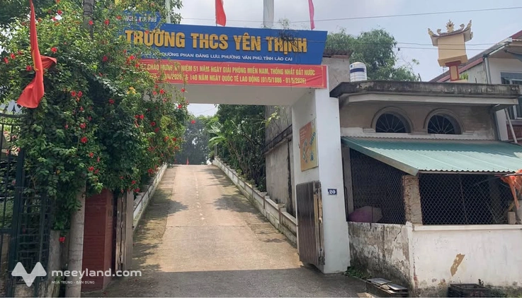 Bán nhà 2 tầng, 85m2, lô góc, sân rộng thênh thang tại Yên Bái
