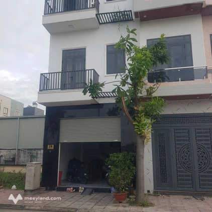 Phòng trọ trong nhà nguyên căn 28m2, ban công, cửa sổ, đường thông thoáng, yên tĩnh