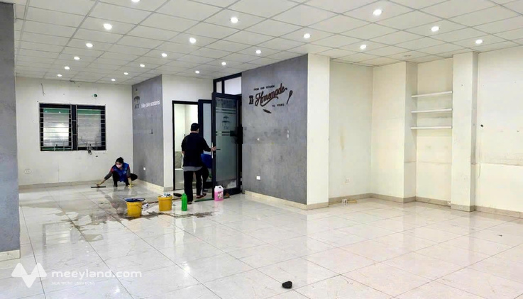 Chính chủ cho thuê văn phòng tầng 4 tòa nhà Trần Quang Diệu, Đống Đa, 100m2, giá chỉ 21tr/tháng