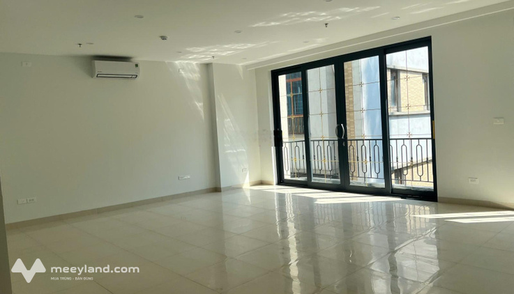 Cho thuê văn phòng tại 165 Thái Hà diện tích 70m2 giá 15 triệu vị trí trung tâm, mặt bằng vuông