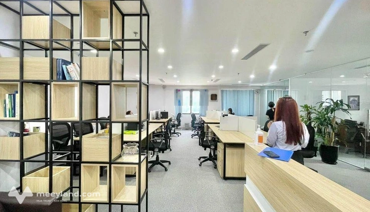 Cho thuê văn phòng Quận 1, diện tích 120m2 giá 40 triệu/tháng. Tòa văn phòng đường Phó Đức Chính