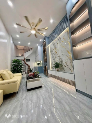 Bán nhà riêng 4 tầng tại Vĩnh Hưng, diện tích 27m2, sổ đỏ chính chủ, giá 4.9 tỷ