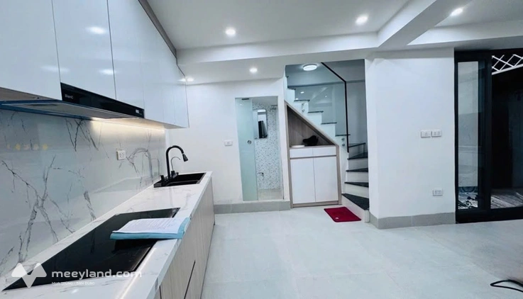 Bán nhà Đống Đa, 3 tầng, full nội thất, xách vali về ở ngay, giá chỉ 6.15 tỷ