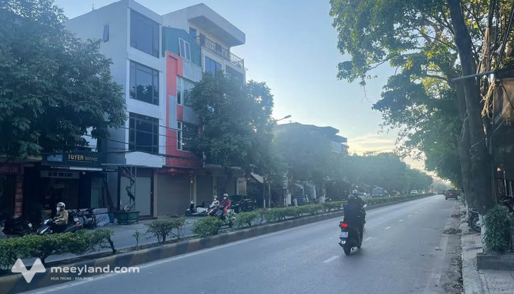 Bán nhà 2 tầng mặt phố Hoàng Văn Thái, kinh doanh đỉnh