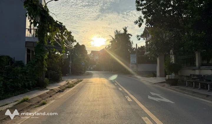 Cần bán gấp đất vàng Nông Trang, vỉa hè rộng kinh doanh cực tốt