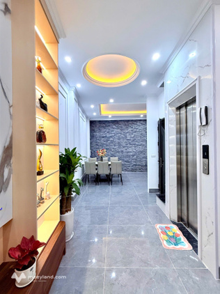 Nhà lô góc Lê Trọng Tấn, 52m2, 6 tầng, thang máy xịn, 3 mặt thoáng, chỉ 12.9 tỷ