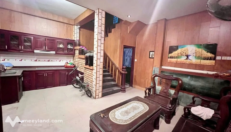 Cho thuê nhà 4 tầng, tại Dốc Tam Đa, đầy đủ nội thất