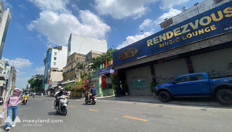 Nhà mặt tiền Trần Đình Xu, Thành phố Hồ Chí Minh