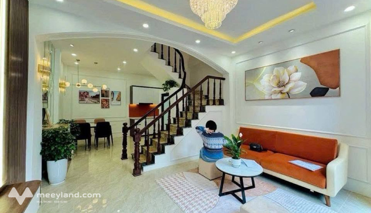 Nhà đẹp Trương Định 4 tầng, 5 phòng ngủ, hai mặt thoáng
