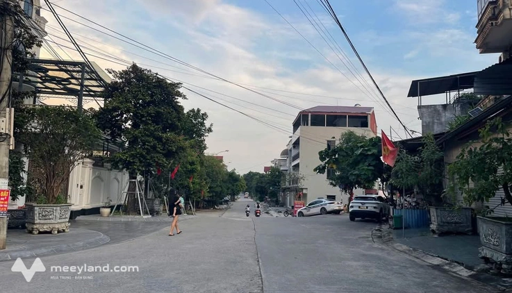 Nhà 2 tầng mới xây, tại khu Bờ Ao Sư Phạm, Thái Nguyên, tiềm năng xây cao tầng