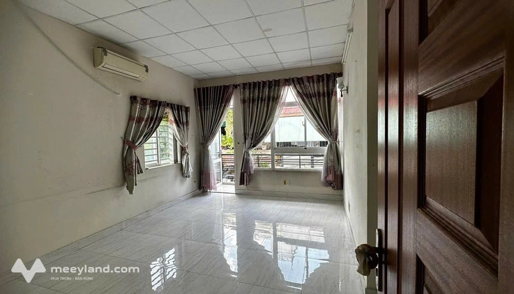 Nhà 2 mặt hẻm thông thoáng Trần Bình Trọng, 5m x 13m, 1 lầu, 3 phòng ngủ
