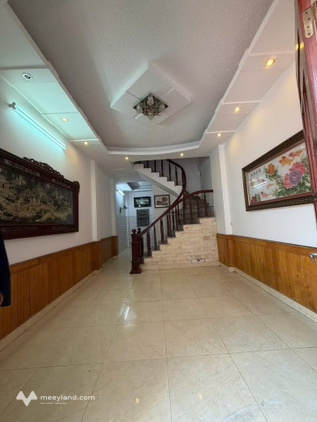 Nhà 3 tầng hiện đại, vị trí đắc địa gần siêu thị Micom Nam Định