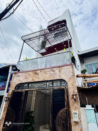 Bán nhà đường Nguyễn Xiển, quận 9, 1 trệt, 2 lầu sân thượng, 3 phòng ngủ, 3 vệ sinh