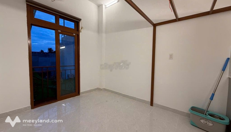 2tr8/tháng có ban công gần ĐH Nguyễn Tất Thành Quận 12
