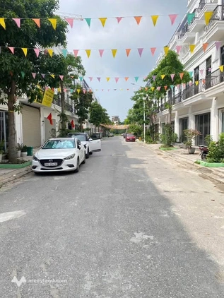 Nhà liền kề 4 tầng, khu đô thị Sky 75m2, 2 mặt thoáng, giá hời cuối năm