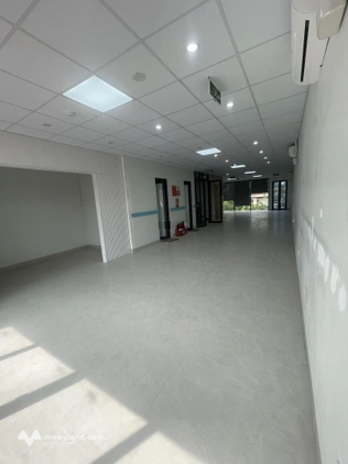 Cho thuê sàn văn phòng 120m2 giá 15tr/sàn tầng 4 thiết kế trống LH: 0909934237