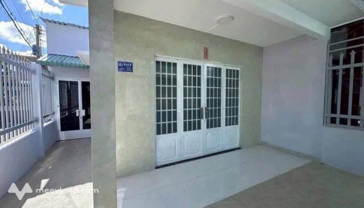 Bán nhà góc 2 mặt tiền Phường 5, Bến Tre, ô tô tận cửa, giá chỉ 1.39 tỷ