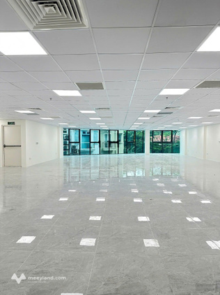 Cho thuê văn phòng Minh Khai 150m² giá 27 triệu/tháng, sàn rộng, tòa nhà chuyên nghiệp