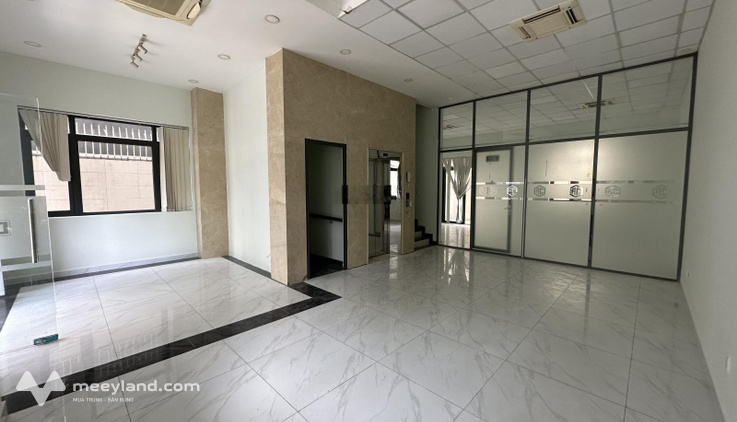 Cho thuê tòa nhà văn phòng tại Khu đô thị Him Lam Kênh Tẻ, DT 600m2, view đẹp