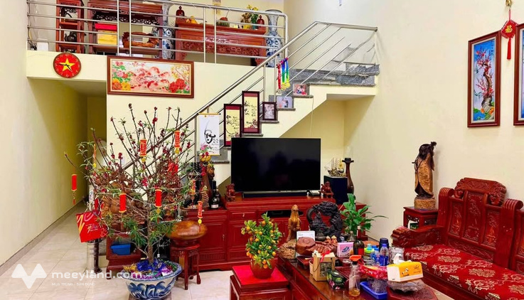 Bán nhà 2 tầng Chi Lăng, nở hậu tài lộc, ô tô đỗ tận cửa