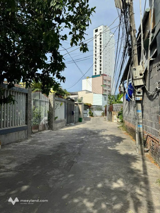 Bán đất ngang 11m tặng nhà 2 tầng, cách biển chỉ 150m