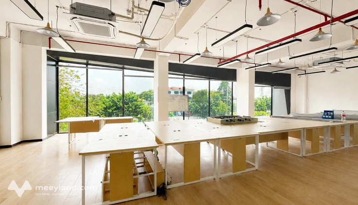 Cho thuê văn phòng 150m2 - Sẵn máy lạnh đèn điện - Free PQL lên đến 9 tháng - VSIP 1