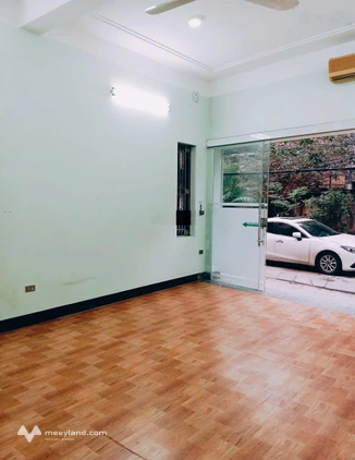 Cho thuê MBKD Vĩnh Tuy 55m², MT 5,5m, ô tô tải đỗ cửa, tài chính 5,5tr đồng