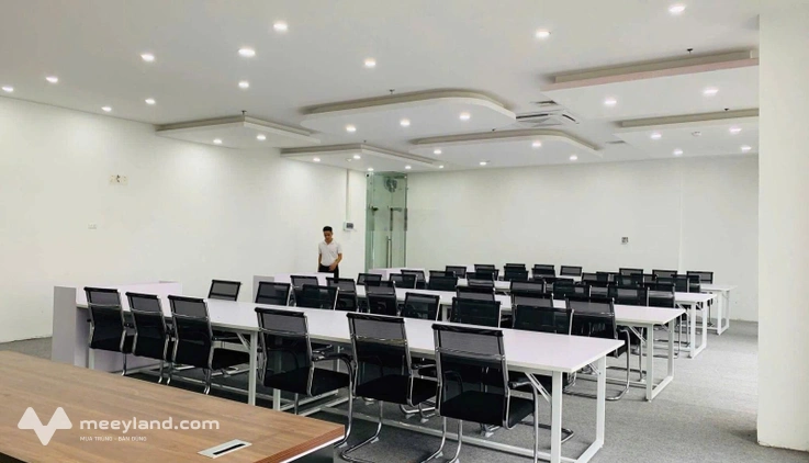 BQL cho thuê văn phòng tại tòa 299 Trung Kính - trống diện tích 225m2 giá 240 nghìn/m2/th