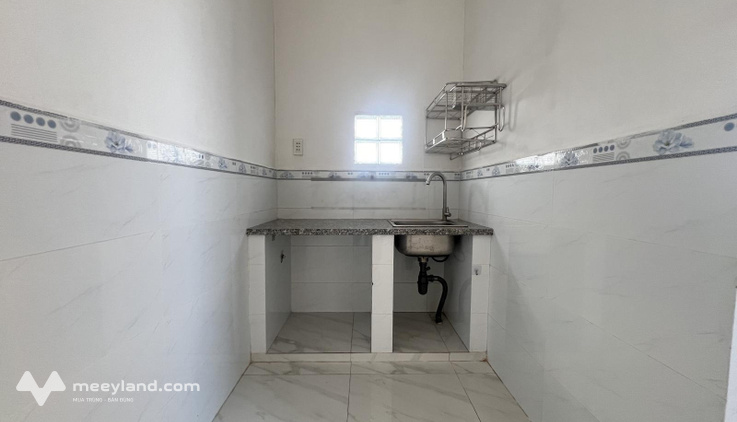 Cho thuê studio ban công/cửa sổ gần UFM