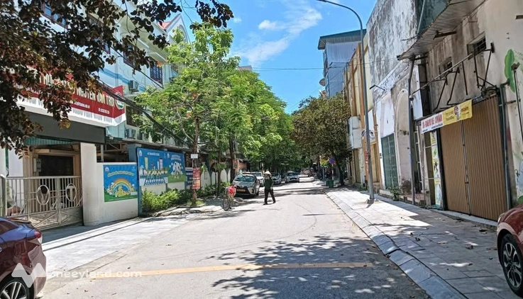 Kinh doanh cực cháy ngay trường học, đường 15m ô tô đánh võng