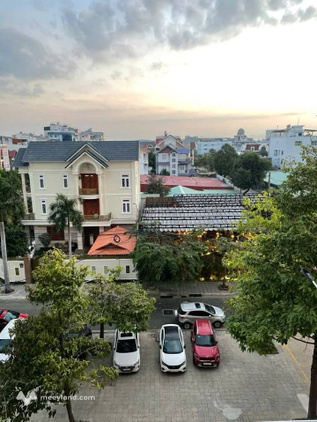 Продаётся квартира, 3 спальни, 118 м², Phường 10