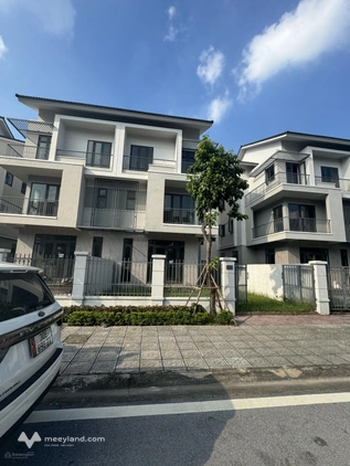 Song lập 180m2 hướng Nam sát cao tốc, sổ đỏ trao tay, giá rẻ