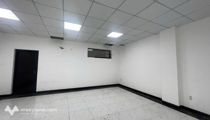 Cho thuê tòa nhà văn phòng 220m2 có PCCC, hầm và thang máy