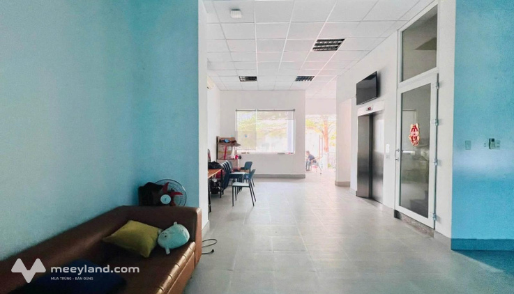 Cho thuê văn phòng nguyên căn 10x20m giá chỉ 70tr tại KĐT Him Lam Kênh Tẻ.
