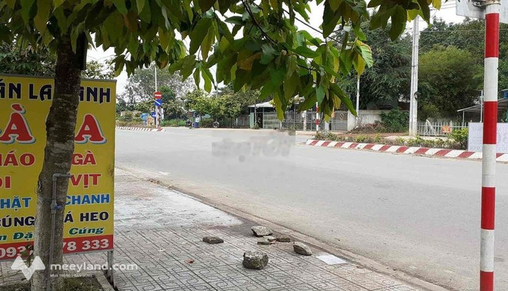 Đất mặt tiền đường hùng vương ngay gần kcn rạch bắp