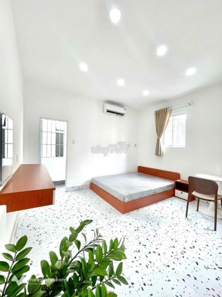 Căn STUDIO Q1 - Ban Công Cửa Sổ FULL nội thất