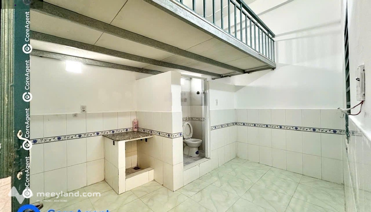 Phòng trọ giá rẻ gác cao gần Ngã Tư Bốn Xã Đại Học Văn Hiến