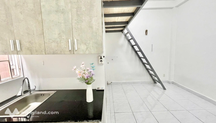 Duplex xinh đủ tiện nghi cửa sổ trời gần Gigamall Thủ Đức